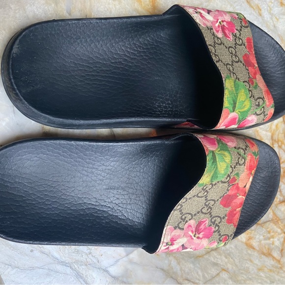 Gucci bloom slides size 7.5 - Picture 3 of 6